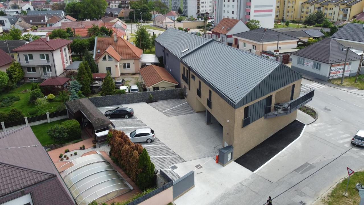 Project Ik Luxury Apartments Sered' Exterior photo